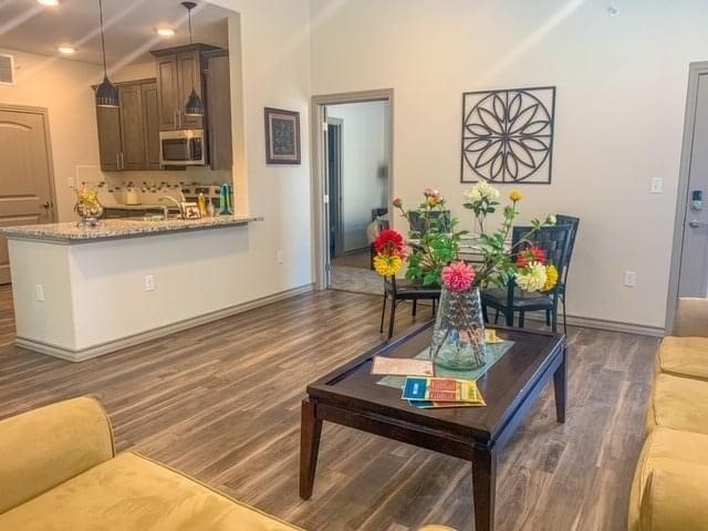 Mariposa Gardens Apartments 